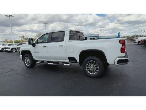 New 2026 Chevrolet Silverado 2500 LT w/ Z71 Chrome Sport Edition AWD/4WD image 6