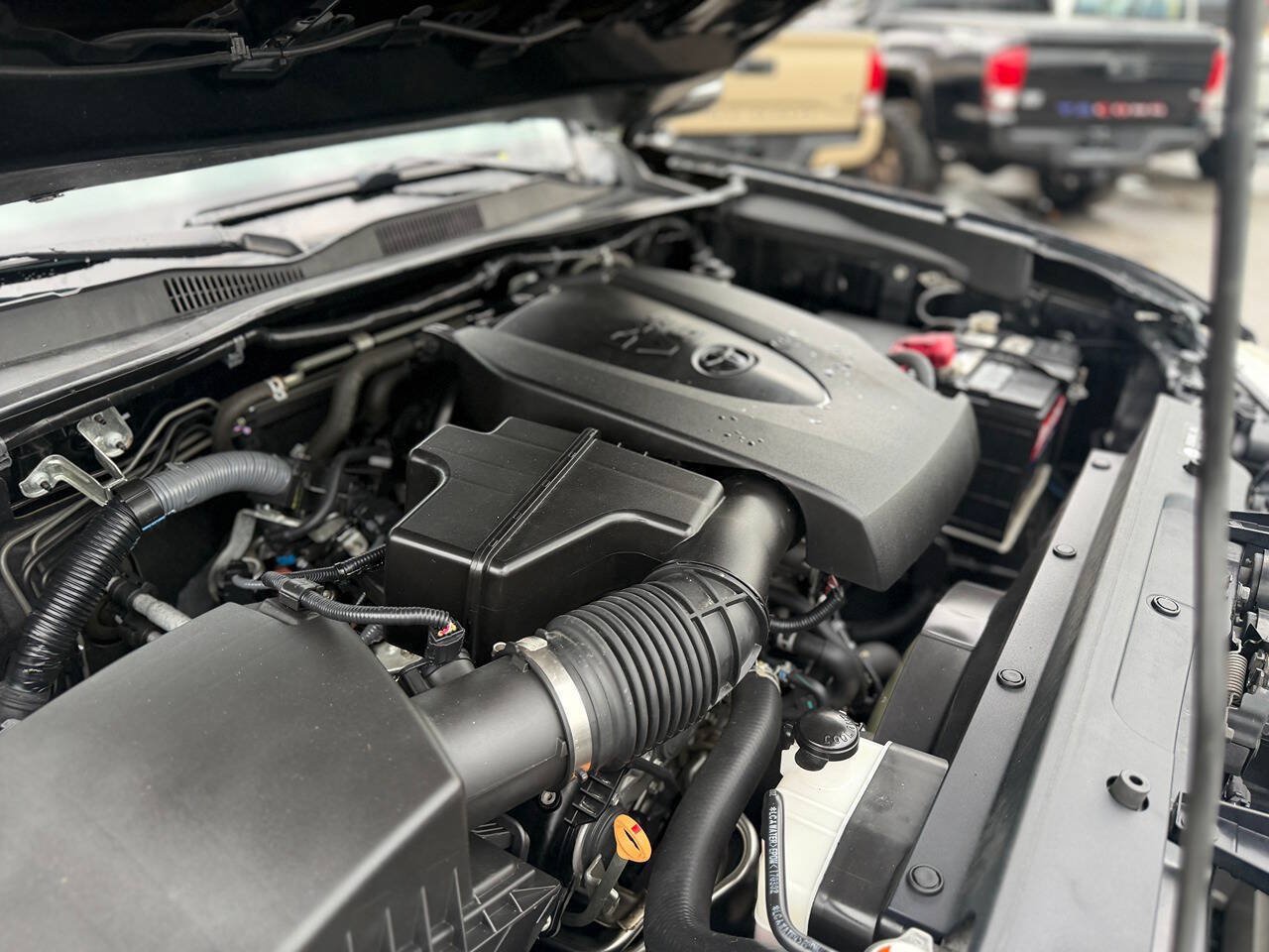 Used 2017 Toyota Tacoma TRD Sport w/ Premium & Technology Package AWD/4WD image 89