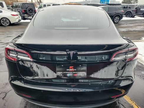 Used 2019 Tesla Model 3 image 5