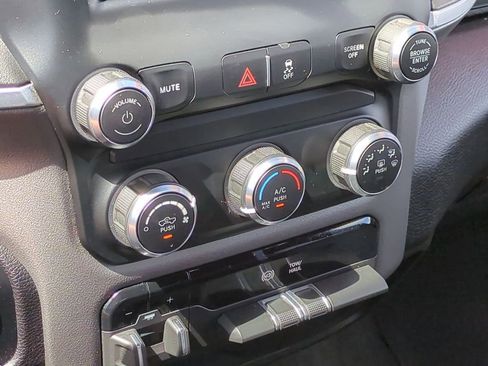 Used 2024 RAM 2500 Big Horn image 24