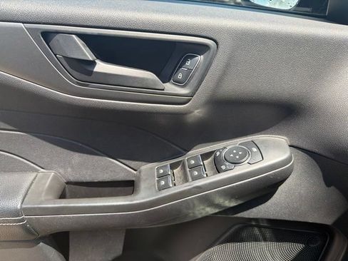 Used 2025 Ford Escape Active AWD/4WD image 15