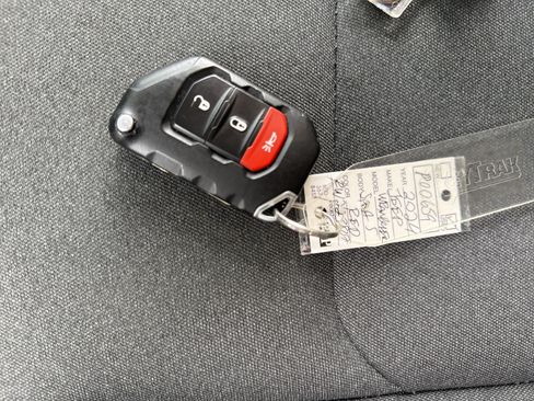 Used 2024 Jeep Wrangler Unlimited AWD/4WD image 36
