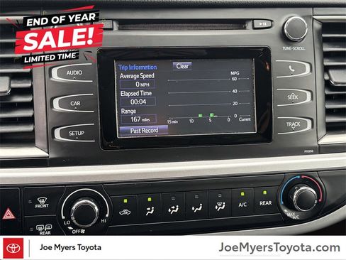 Used 2017 Toyota Highlander LE image 13