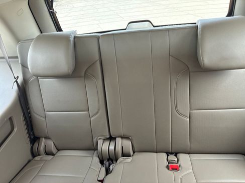 Used 2018 GMC Yukon SLT w/ Open Road Package AWD/4WD image 19