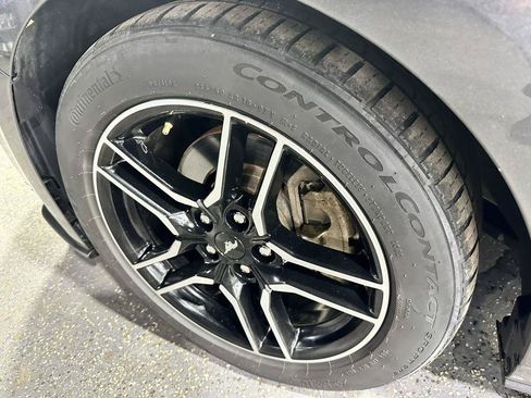 Used 2018 Ford Mustang Premium RWD image 9