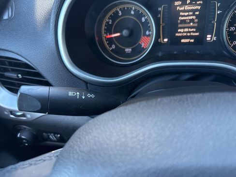 Used 2014 Jeep Cherokee Latitude w/ Comfort/Convenience Group image 33