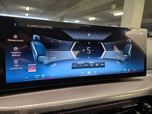 New 2026 BMW 330i xDrive Sedan w/ M Sport Package image 15