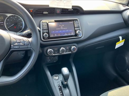 New 2025 Nissan Kicks Play S FWD image 8