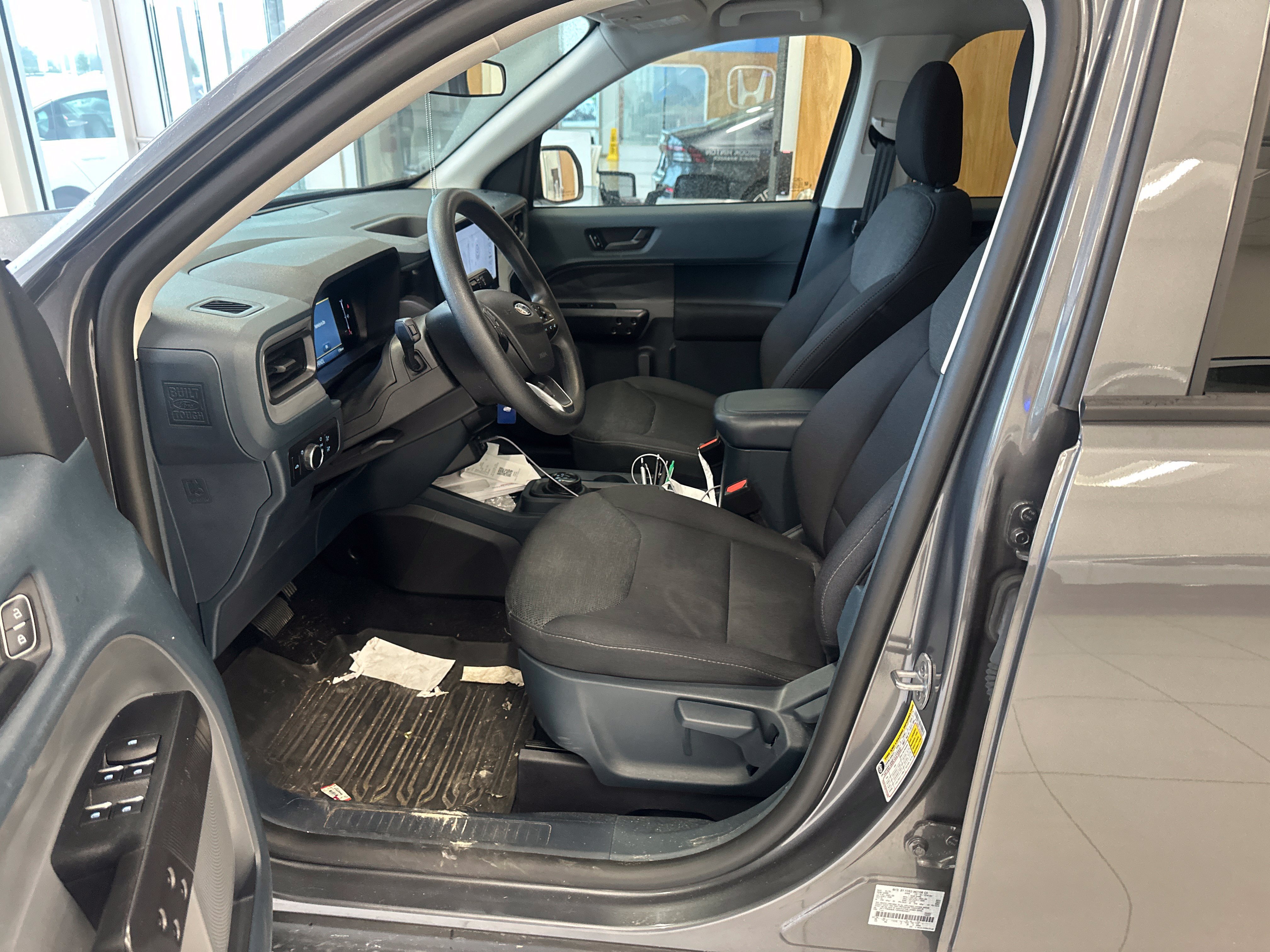 Used 2025 Ford Maverick XL w/ Equipment Group 102A AWD/4WD image 3