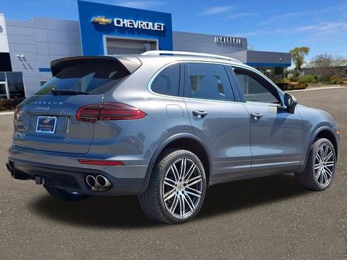 Used 2017 Porsche Cayenne S AWD/4WD image 22