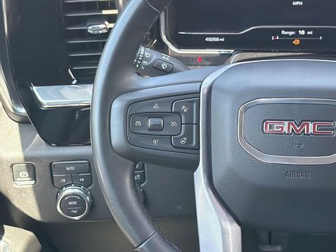 Used 2025 GMC Sierra 1500 SLT AWD/4WD image 8