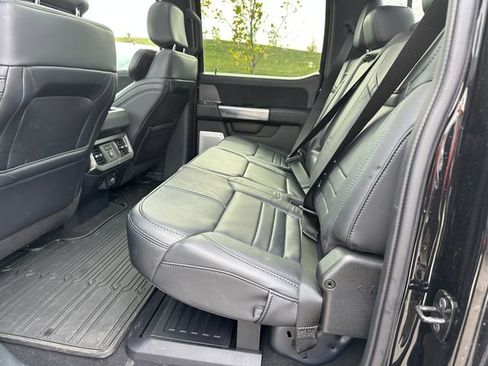 Used 2025 Ford F250 Platinum image 9