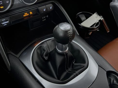 Used 2022 MAZDA MX-5 Miata RF Grand Touring w/ Weather Package RWD image 17