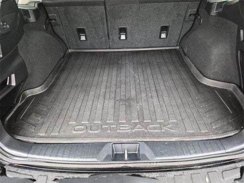 Used 2018 Subaru Outback 2.5i Premium image 25