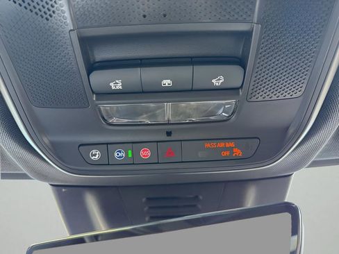 New 2026 Chevrolet Equinox EV RS w/ Convenience Package II image 32