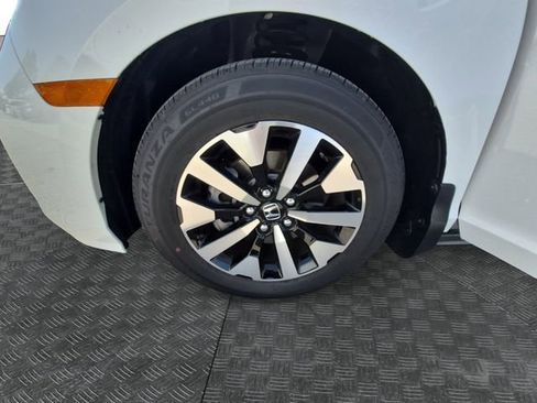 Used 2026 Honda Odyssey EX-L image 13