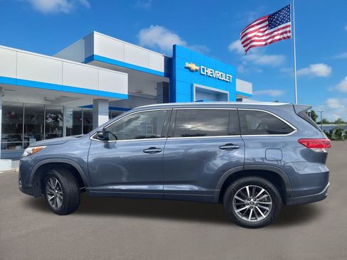 Used 2018 Toyota Highlander XLE image 5