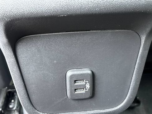 Used 2021 Chevrolet Equinox LT FWD image 22