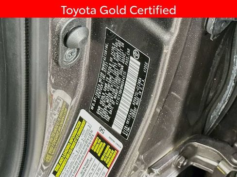 Certified 2021 Toyota Camry LE AWD/4WD image 32
