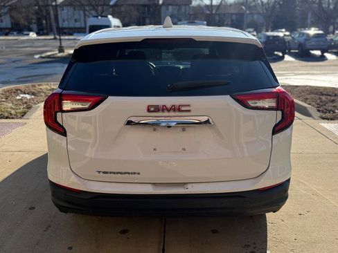 Used 2022 GMC Terrain SLE image 6