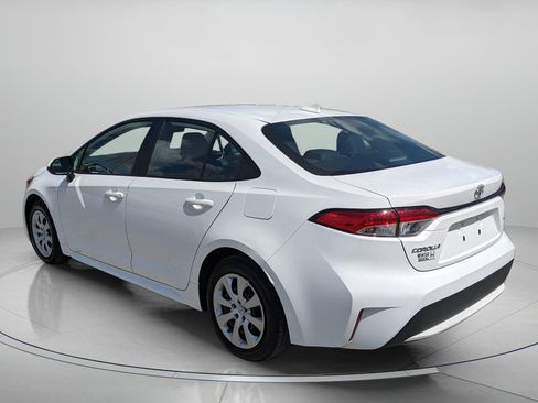 Used 2022 Toyota Corolla LE FWD image 6