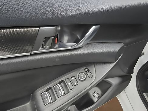 Used 2020 Honda Accord Sport image 9
