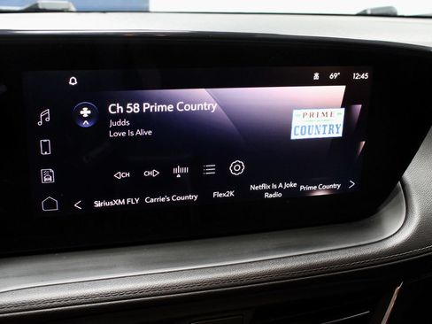 Used 2024 Buick Encore GX Sport Touring w/ Advanced Technology Package AWD/4WD image 3