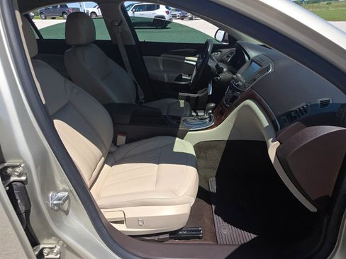 Used 2016 Buick Regal FWD image 10