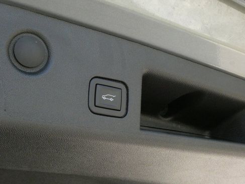 Used 2024 Chevrolet Equinox LT image 24