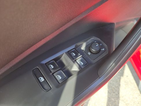 Used 2019 Volkswagen Jetta GLI FWD image 21