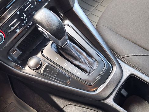 Used 2018 Ford Focus SE image 15