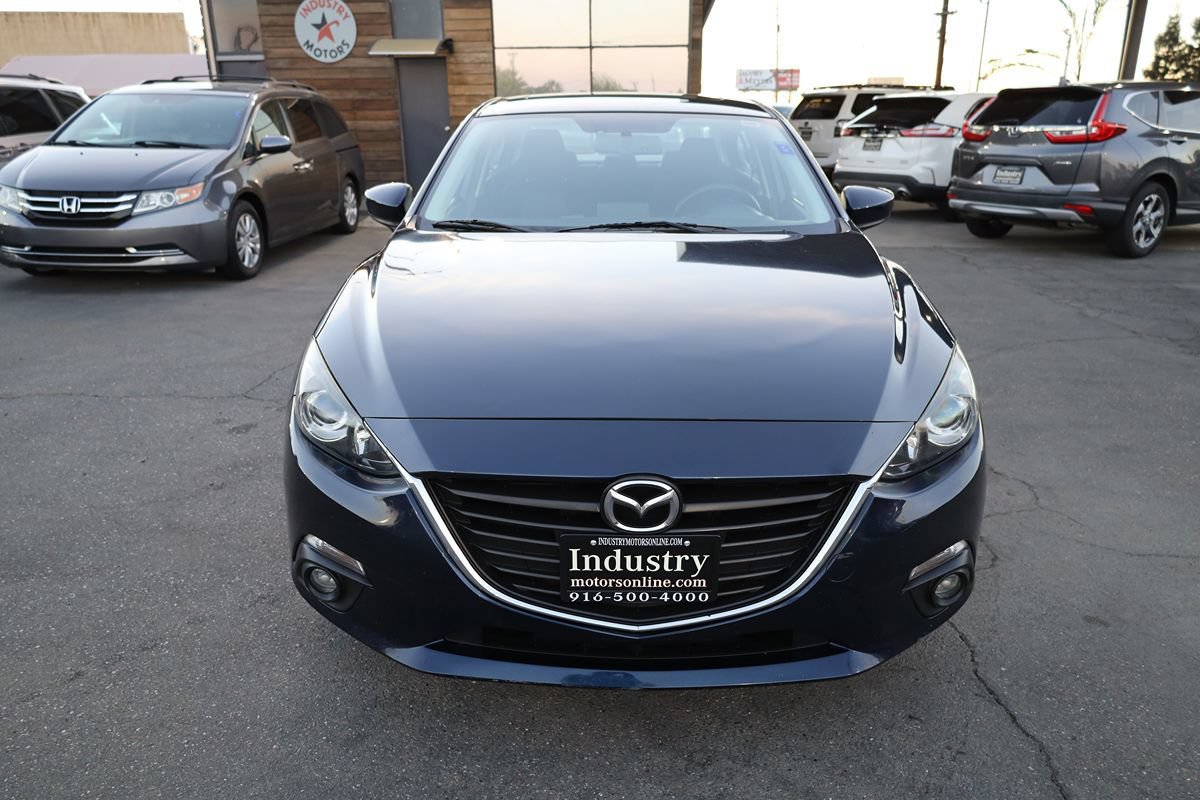 Used 2016 MAZDA MAZDA3 i Touring w/ Popular Equipment Package FWD image 3