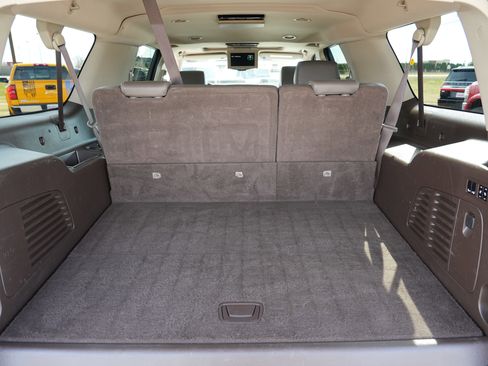 Used 2017 GMC Yukon XL Denali w/ Open Road Package image 27