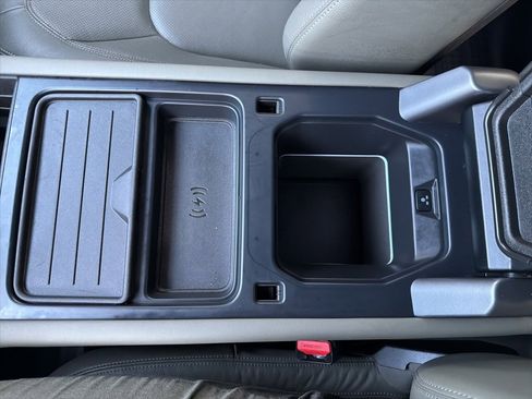 Used 2024 Land Rover Defender 110 S image 16