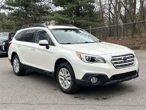 Used 2015 Subaru Outback 2.5i Premium image 18