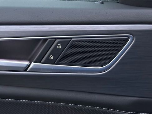 New 2026 Volkswagen Atlas Cross Sport SE image 22