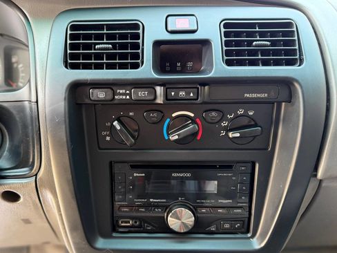 Used 2002 Toyota 4Runner SR5 image 21