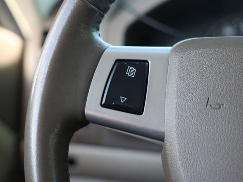 Used 2009 Jeep Liberty Limited w/ Premium Group AWD/4WD image 24