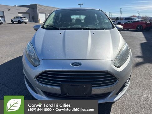 Used 2015 Ford Fiesta SE image 5