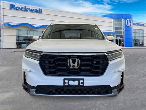 New 2025 Honda Pilot EX-L image 10