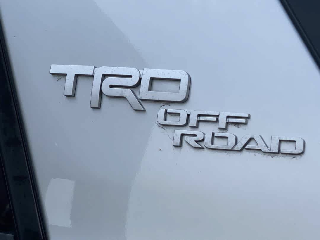 Used 2021 Toyota 4Runner TRD Off-Road Premium AWD/4WD image 11