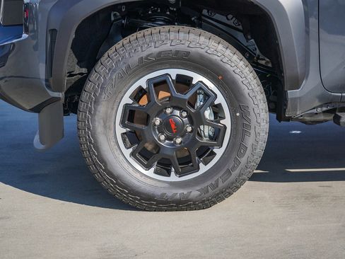 New 2025 Toyota Tacoma TRD Off-Road image 5