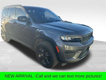 Used 2022 Jeep Grand Cherokee Altitude