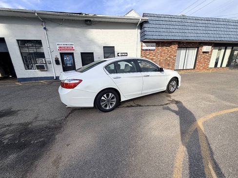 Used 2013 Honda Accord LX image 24