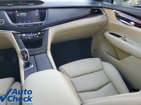 Used 2017 Cadillac XT5 Luxury w/ Driver Awareness Package FWD image 15