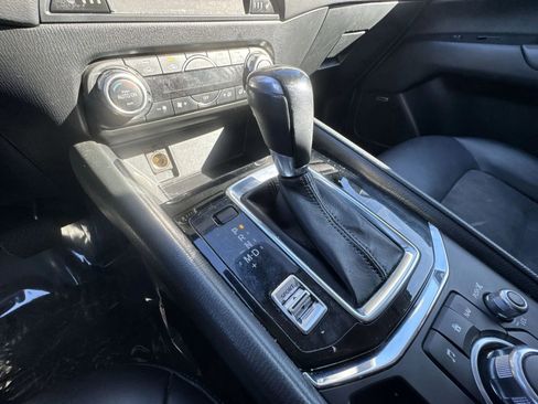 Used 2017 MAZDA CX-5 Touring w/ Preferred Equipment Package image 21