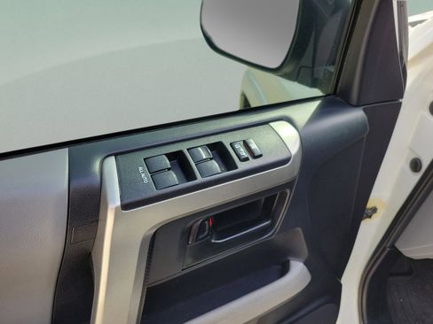 Used 2013 Toyota 4Runner SR5 RWD image 20