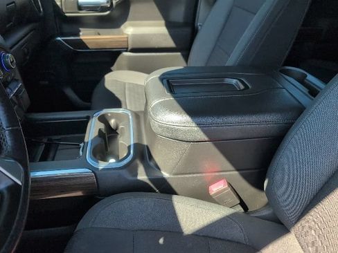 Used 2021 Chevrolet Silverado 1500 LT Trail Boss w/ Convenience Package II AWD/4WD image 23