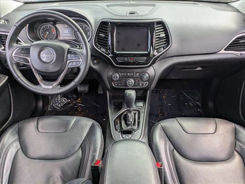 Used 2019 Jeep Cherokee Limited image 16