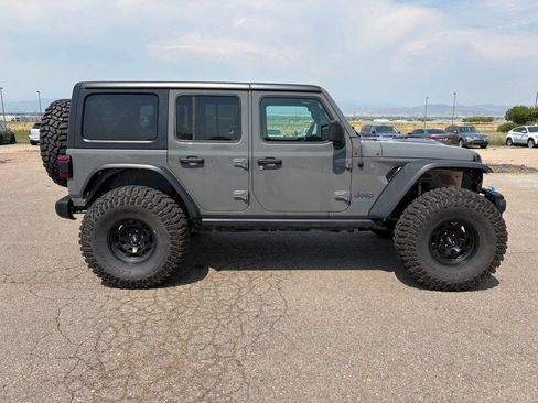 Used 2021 Jeep Wrangler Unlimited Rubicon 4xe w/ Dual Top Group AWD/4WD image 4